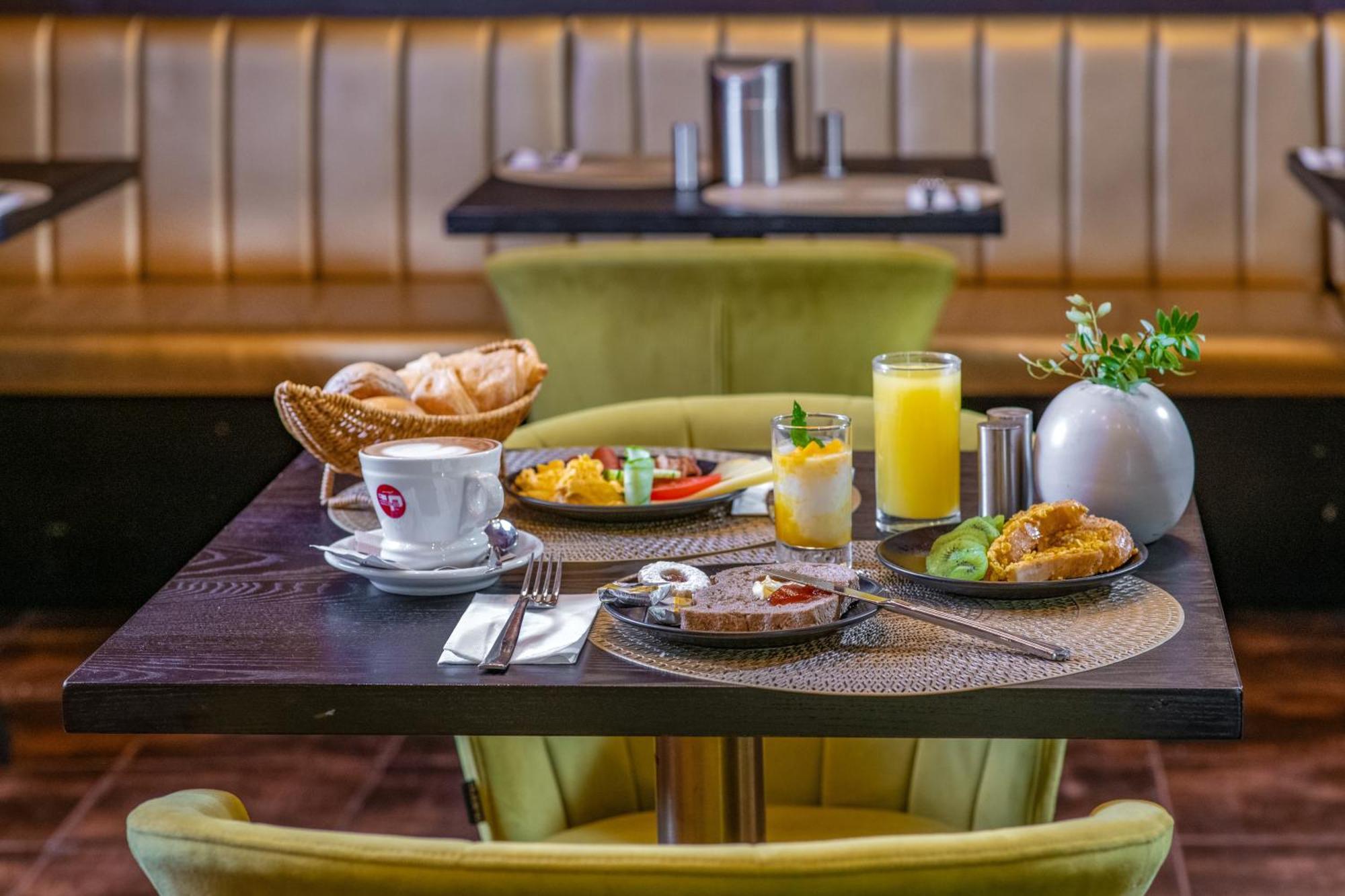 Andrassy Thai Hotel Budapeszt Zewnętrze zdjęcie